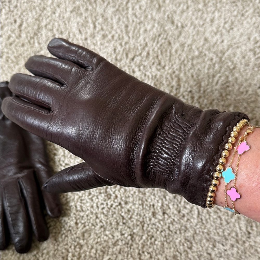 Sophisticated Dark Brown Leather Gloves